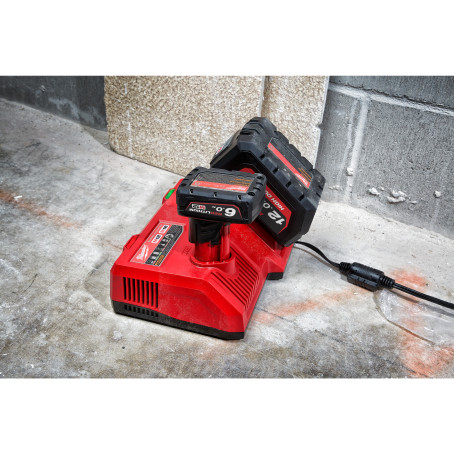 Зарядное устройство MILWAUKEE, M12-18SCEU SUPER TURBO Зарядное устройство MILWAUKEE, M12-18SCEU SUPER TURBO