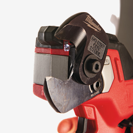 Кабелерез аккумуляторный MILWAUKEE, M12 CC-0