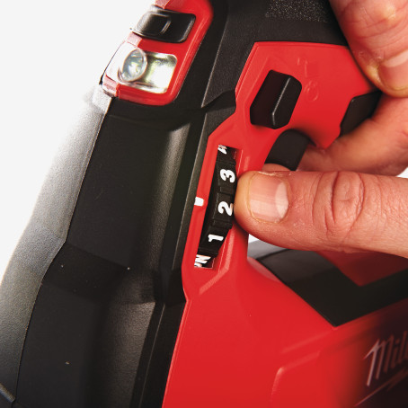 Шприц для змащування акумуляторний MILWAUKEE, M18 GG-0