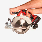 Пила дисковая ручная аккумуляторная MILWAUKEE, HD18 CS-402B