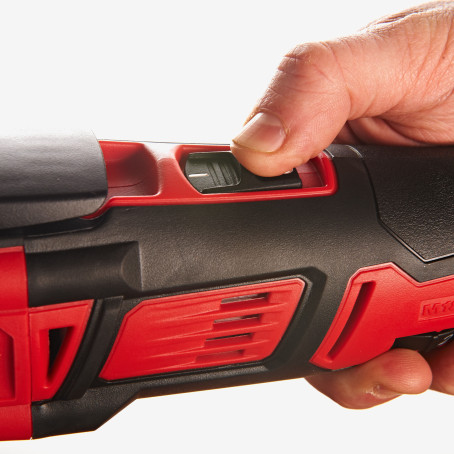 Инструмент многофункциональный аккумуляторный MILWAUKEE, M18 BMT-0 Инструмент многофункциональный аккумуляторный MILWAUKEE, M18 BMT-0