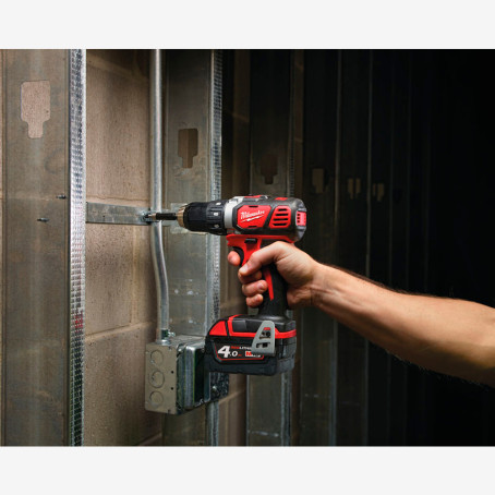 Дрель-шуруповерт аккумуляторная MILWAUKEE, M18 BDD-403C