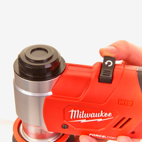 Пробойник гидравлический аккумуляторный MILWAUKEE, M18 HKP-201C