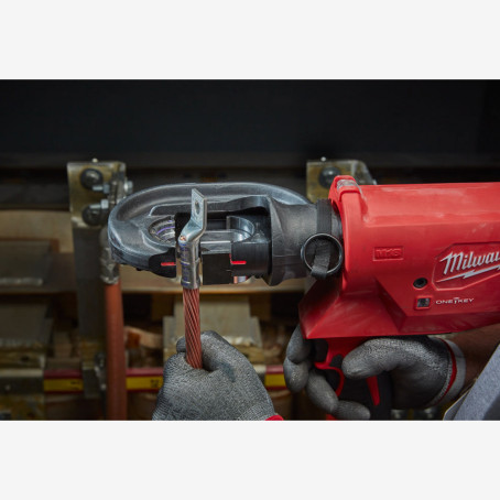 Обжимник гидравлический аккумуляторный для кабелей MILWAUKEE, M18 HCCT109/42-522C Обжимник гидравлический аккумуляторный для кабелей MILWAUKEE, M18 HCCT109/42-522C