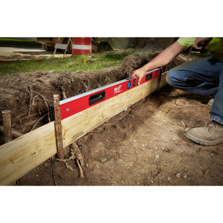 Уровень цифровой аккумуляторный MILWAUKEE, L4 REDSTICK, 120см