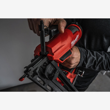 Цвяхозабивний пістолет акумуляторний MILWAUKEE, M18 FN16GA-0X, 32/64мм Цвяхозабивний пістолет акумуляторний MILWAUKEE, M18 FN16GA-0X, 32/64мм