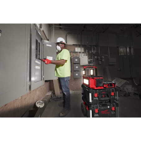 Фонарь аккумуляторный PACKOUT MILWAUKEE, M18 POALC-0 Фонарь аккумуляторный PACKOUT MILWAUKEE, M18 POALC-0