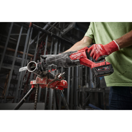 Пила шабельна акумуляторна MILWAUKEE, M18 ONEFSZ-502X (+зар.пр., 2 акум.Х 5Аг, HDкейс)