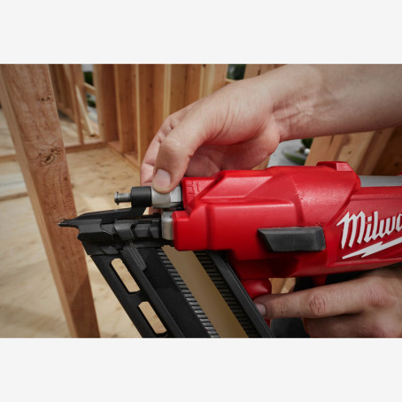Цвяхозабивний пістолет акумуляторний MILWAUKEE, M18 FFNS-502C, 50/90мм Цвяхозабивний пістолет акумуляторний MILWAUKEE, M18 FFNS-502C, 50/90мм