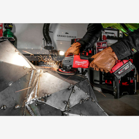 Шлифмашина угловая акум. MILWAUKEE, M18 ONEFSAG125XPDB-502X, Ø125мм (+зарядное устройство, 2 аккум. Х 5Ач, HDкейс)