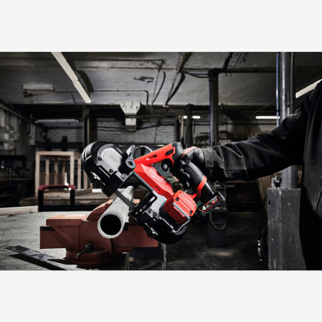 Пила стрічкова акумуляторна MILWAUKEE, M12 FBS64-402C (+зар.пр., 2 акум.Х 4Аг, кейс)