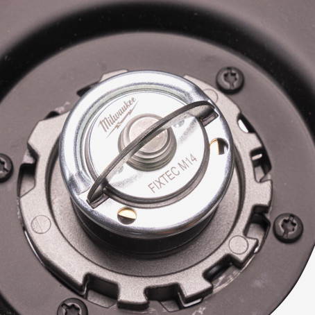 Шлифмашина угловая аккумуляторная MILWAUKEE, M18 ONEFLAG230XPDB-122C, Ø230мм (+зарядное устройство, 2 аккум. Х 12Ач, кейс)