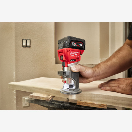 Фрезер кромкувальний акумулятрний MILWAUKEE, M18 FUEL FTR8-0X Фрезер кромкувальний акумулятрний MILWAUKEE, M18 FUEL FTR8-0X