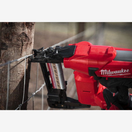 Степлер аккумуляторный MILWAUKEE, M18 FFUS-302C, скоба 38-51мм