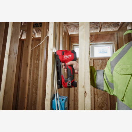 Степлер для кабеля аккумуляторный MILWAUKEE, M12 BCST-0, скоба 25.4мм Степлер для кабеля аккумуляторный MILWAUKEE, M12 BCST-0, скоба 25.4мм
