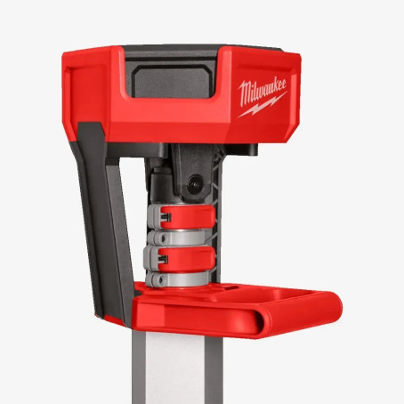 Фонарь светодиодный аккумуляторный напольный MILWAUKEE, M18 SAL2-502B