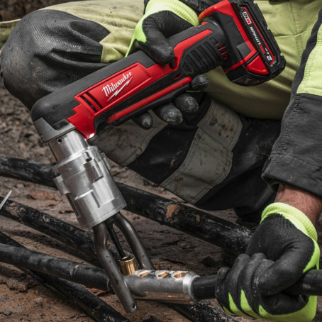 Инструмент для кабельных коннекторов аккумуляторный MILWAUKEE, M18 BSBT-202X Инструмент для кабельных коннекторов аккумуляторный MILWAUKEE, M18 BSBT-202X