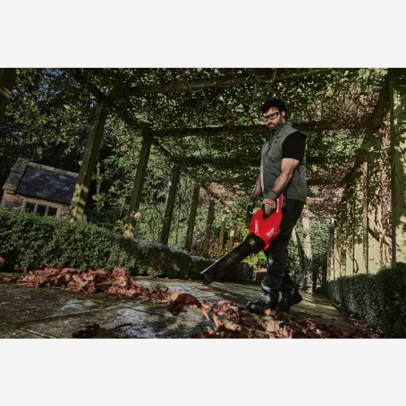 Воздуходувка аккумуляторная MILWAUKEE, M18 FUEL FBLG3-0 Воздуходувка аккумуляторная MILWAUKEE, M18 FUEL FBLG3-0