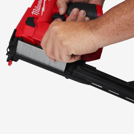Цвяхозабивний пістолет акумуляторний MILWAUKEE, M12 FCN18GS-202X, 16/38мм