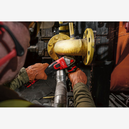 Шлифмашина угловая аккумуляторная MILWAUKEE, M18 FSAG125XB100P-502P, Ø125мм (+2 набори дисків, зарядное устройство, 2аккум. Х 5Ач, кейс PACKOUT)