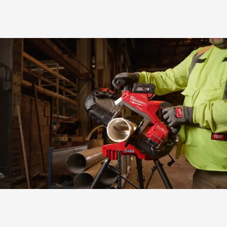 Пила ленточная аккумуляторная MILWAUKEE, M18 FBS125-502C (+зар.пр., 2 акум.Х 5Ач, кейс)
