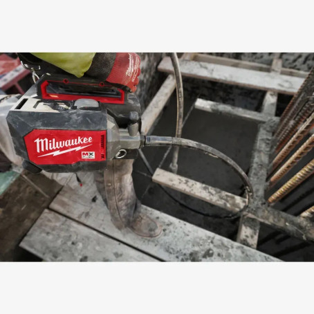 Вибратор погружной аккумуляторный MILWAUKEE, MXF CVBC-0