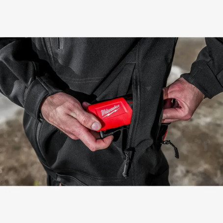 Куртка с подогревом MILWAUKEE, M12 HJBL5-201(L), черная (размер L) Куртка с подогревом MILWAUKEE, M12 HJBL5-201(L), черная (размер L)