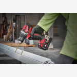 Дриль-шурупокрут акумуляторний MILWAUKEE, M18 CBLDD-502C, 60Нм, (+ заряд.пристрій, 2 акум.Х 5Аг, кейс)