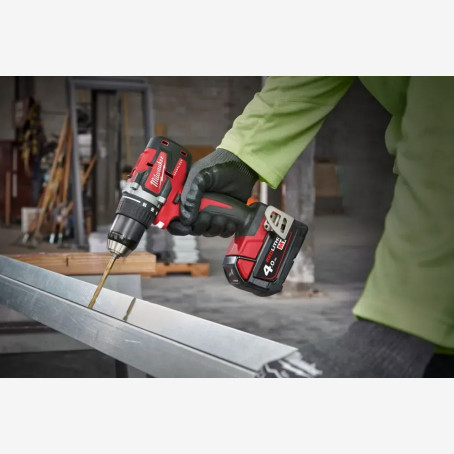 Дриль-шурупокрут акумуляторний MILWAUKEE, M18 CBLDD-502C, 60Нм, (+ заряд.пристрій, 2 акум.Х 5Аг, кейс)