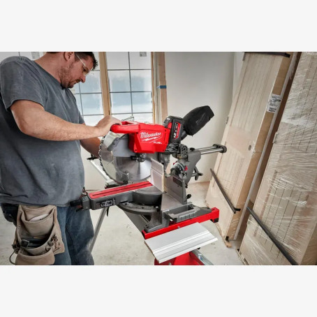 Пила торцювальна акумуляторна MILWAUKEE, M18 FMS305-0, Ø305мм Пила торцювальна акумуляторна MILWAUKEE, M18 FMS305-0, Ø305мм