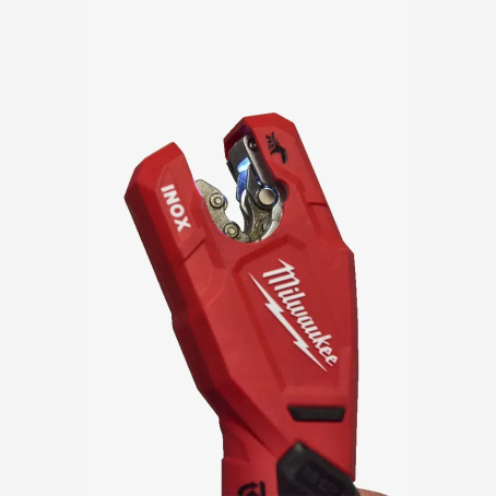 Труборез для труб из нержавеющей стали и меди аккумуляторный MILWAUKEE, M12 PCSS-202C Труборез для труб из нержавеющей стали и меди аккумуляторный MILWAUKEE, M12 PCSS-202C