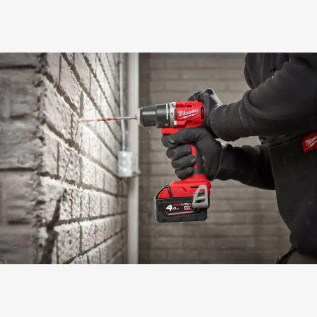 Дриль-шурупокрут акумуляторний MILWAUKEE, M18 BLDDRC-402C, 60Нм (+ заряд.прис., 2акум. Х4Аг, кейс) Дриль-шурупокрут акумуляторний MILWAUKEE, M18 BLDDRC-402C, 60Нм (+ заряд.прис., 2акум. Х4Аг, кейс)