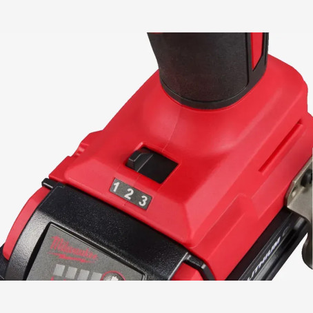 Винтоверт аккумуляторный 1/4'' HEX MILWAUKEE, M18 BLIDR-0X