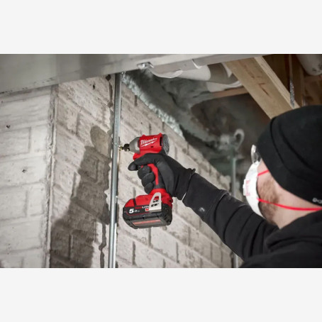 Винтоверт аккумуляторный 1/4'' HEX MILWAUKEE, M18 BLIDR-502X Винтоверт аккумуляторный 1/4'' HEX MILWAUKEE, M18 BLIDR-502X