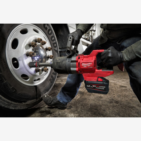 Гайковерт аккумуляторный 1" MILWAUKEE, M18 ONEFHIWF1D-121C (FORGE), 2711 Нм (+зар. устройство, 1 акк. Х12Ач, кейс)