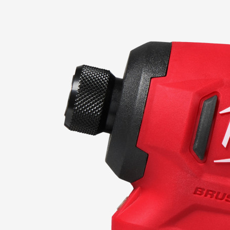 Винтоверт аккумуляторный 1/4'' HEX MILWAUKEE M12 BLIDRC-202C (124 Нм) (+зарядное устройство, 2 акк., HD кейс)