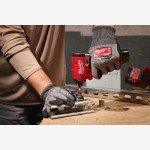Винтоверт аккумуляторный 1/4'' HEX MILWAUKEE M12 BLIDRC-202C (124 Нм) (+зарядное устройство, 2 акк., HD кейс)