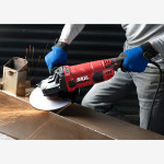 Угловая сетевая шлифовальная машина 230мм 2200 Вт "VRS+" SKIL 9791 AB (AG1E9791AB) Угловая сетевая шлифовальная машина 230мм 2200 Вт "VRS+" SKIL 9791 AB (AG1E9791AB)