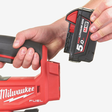 Лобзик акумуляторний MILWAUKEE, M18 FJS-0X (HD кейс) (+ак., M18 B5 (5Aг)) Лобзик акумуляторний MILWAUKEE, M18 FJS-0X (HD кейс) (+ак., M18 B5 (5Aг))