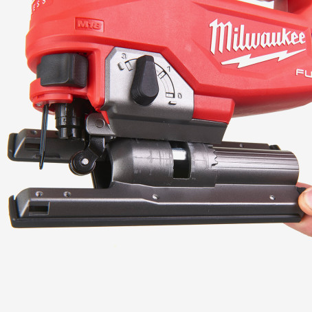 Лобзик акумуляторний MILWAUKEE, M18 FJS-0X (HD кейс) (+ак., M18 B5 (5Aг)) Лобзик акумуляторний MILWAUKEE, M18 FJS-0X (HD кейс) (+ак., M18 B5 (5Aг))